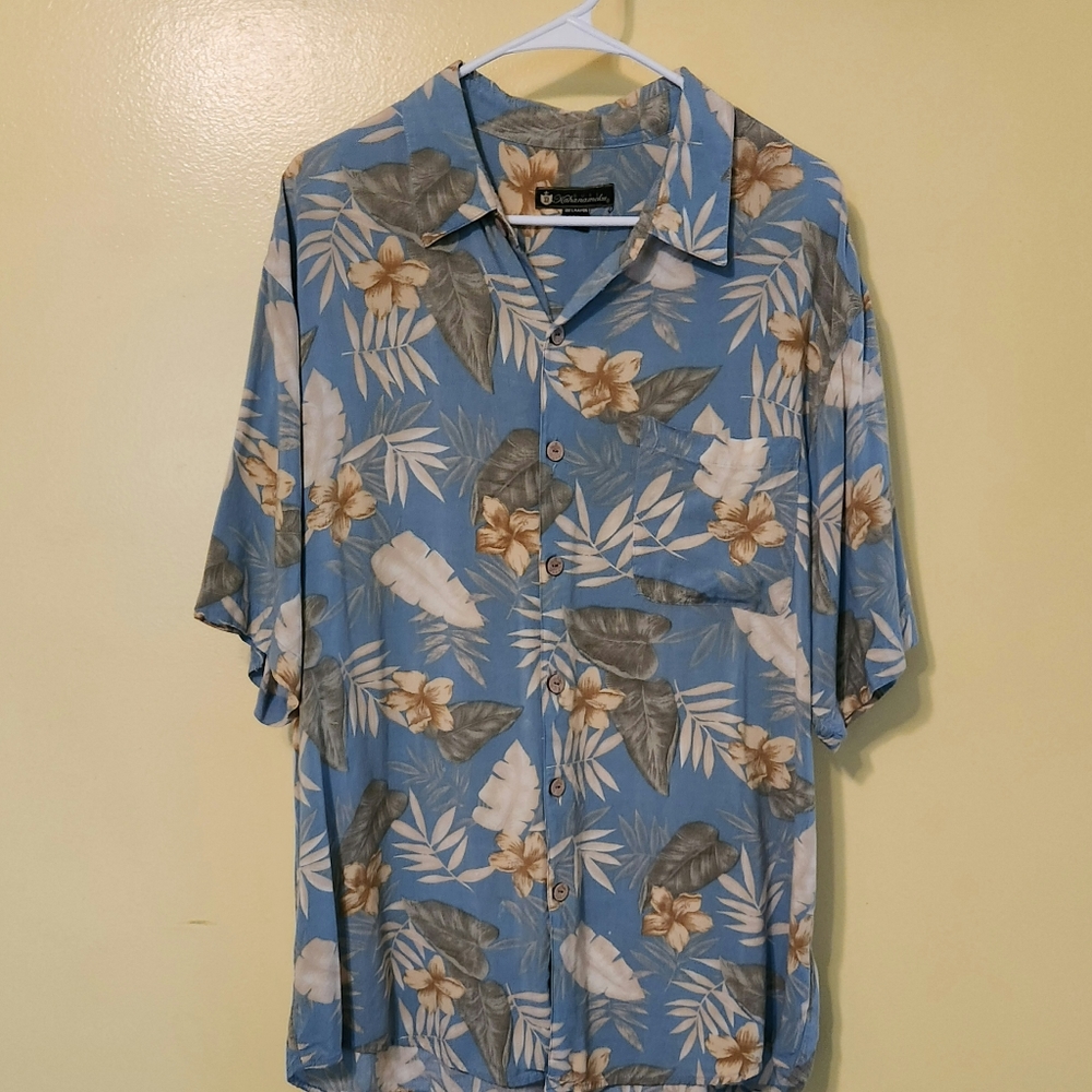 Kahanamoku floral short sleeved button down shirt. Size XL